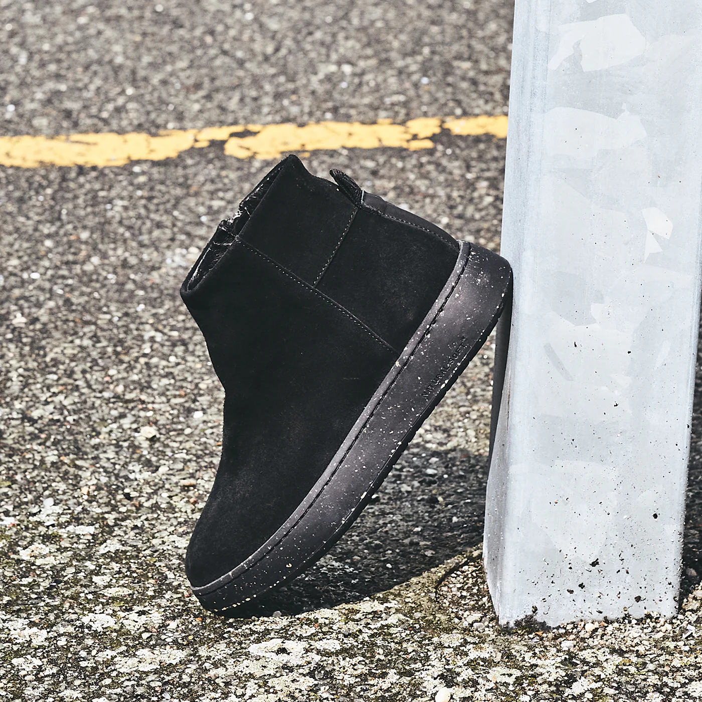 Abbi Suede - Black - Image 2