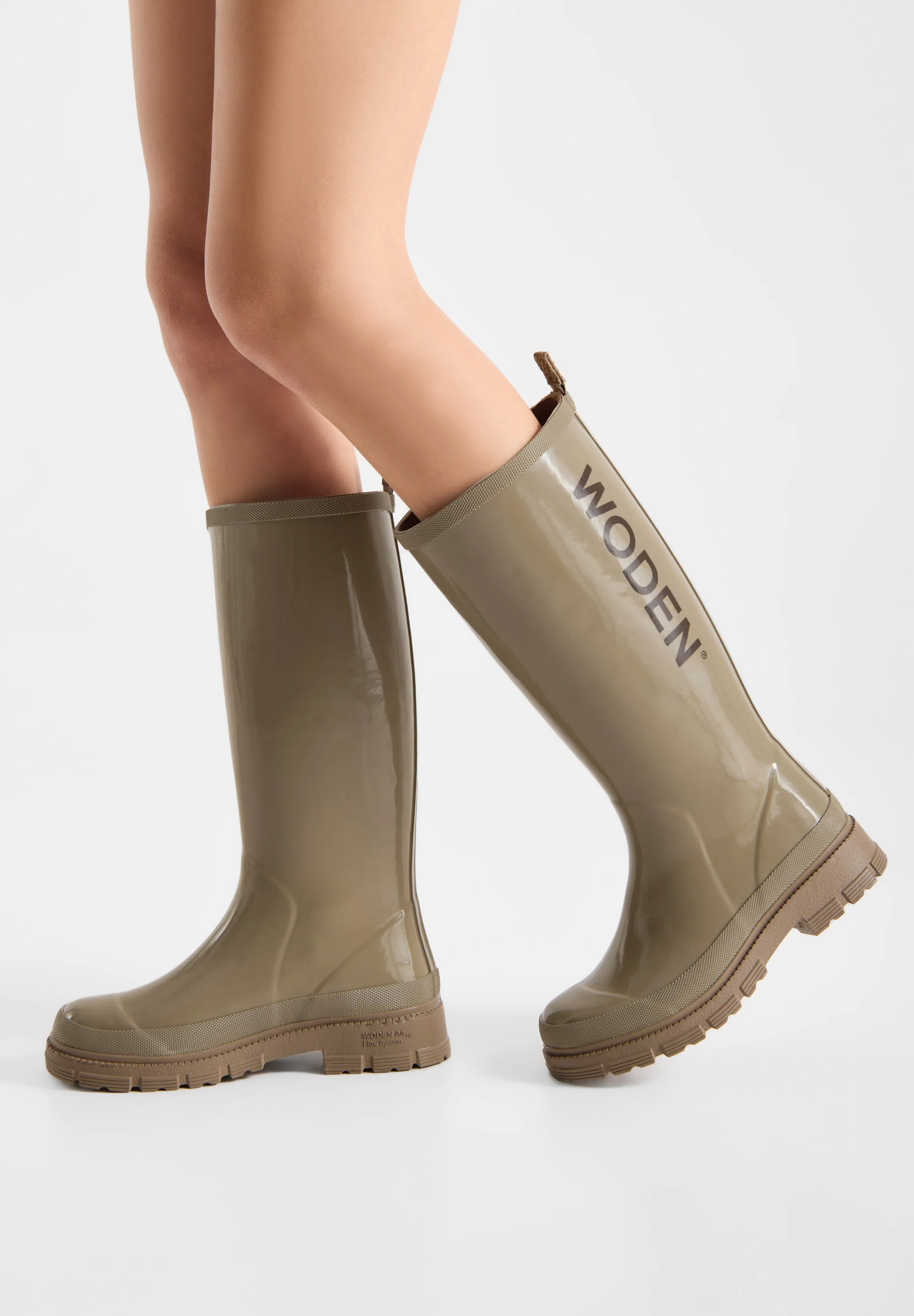 Le Glossy Waterproof - Silver Mink - Image 5
