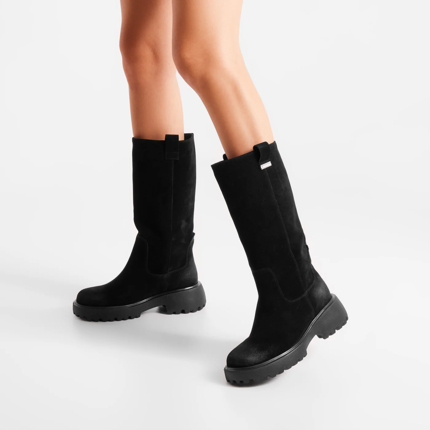 Lea S - Black - Image 5