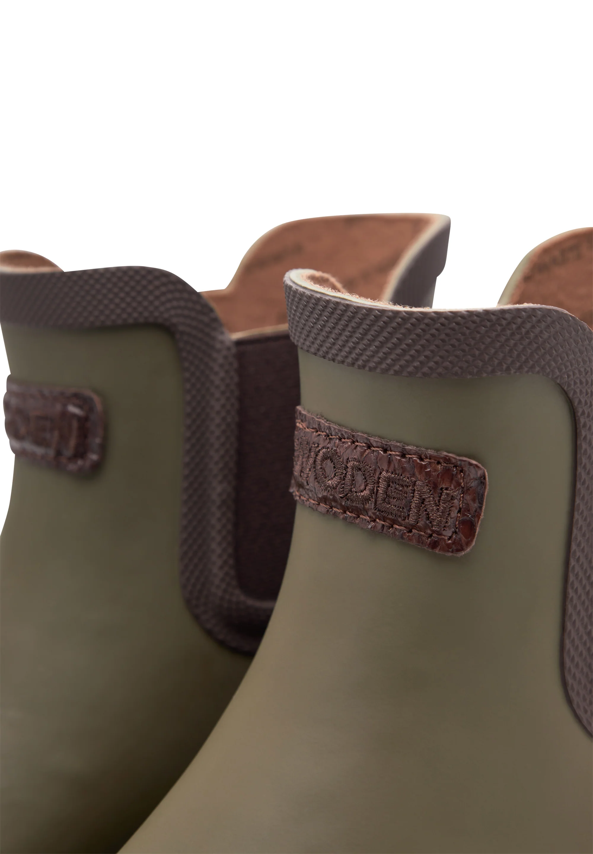 Liv Waterproof - Dark Olive - Image 4