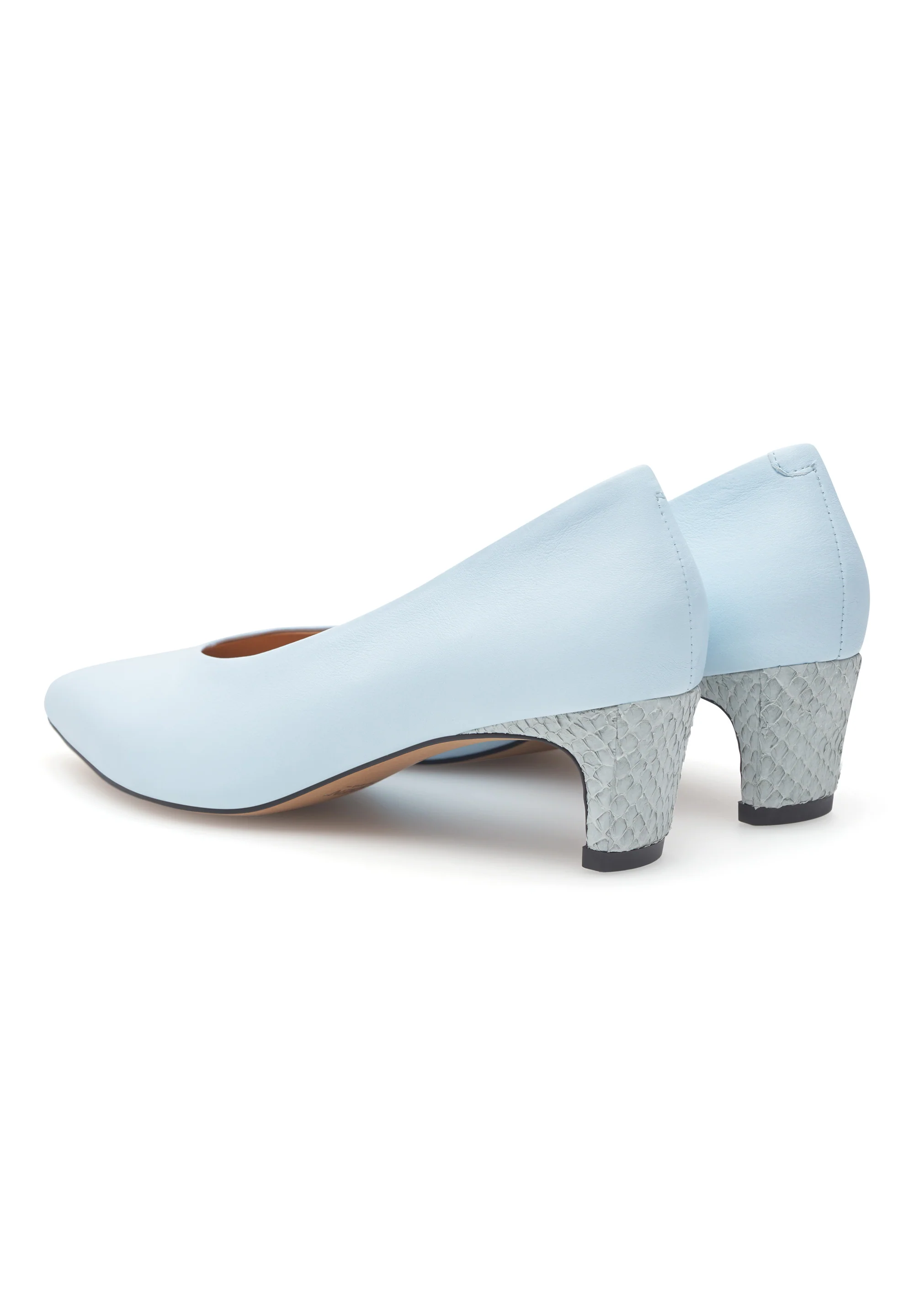 Mie L - Moonstone - Image 3