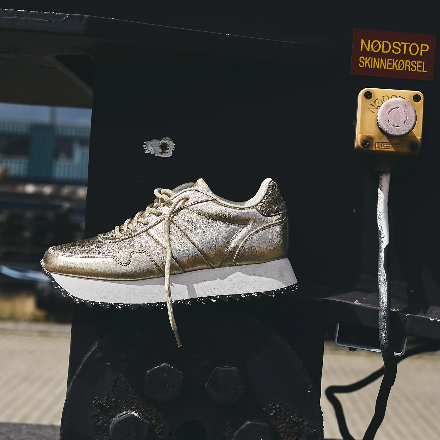 Nora III Plateau Metallic Leather - Gold - Image 2