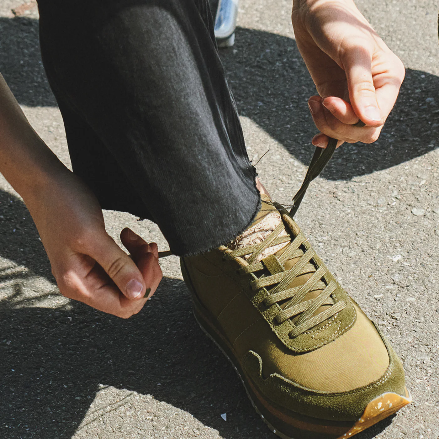 Nora III Plateau - Dark Olive - Image 2