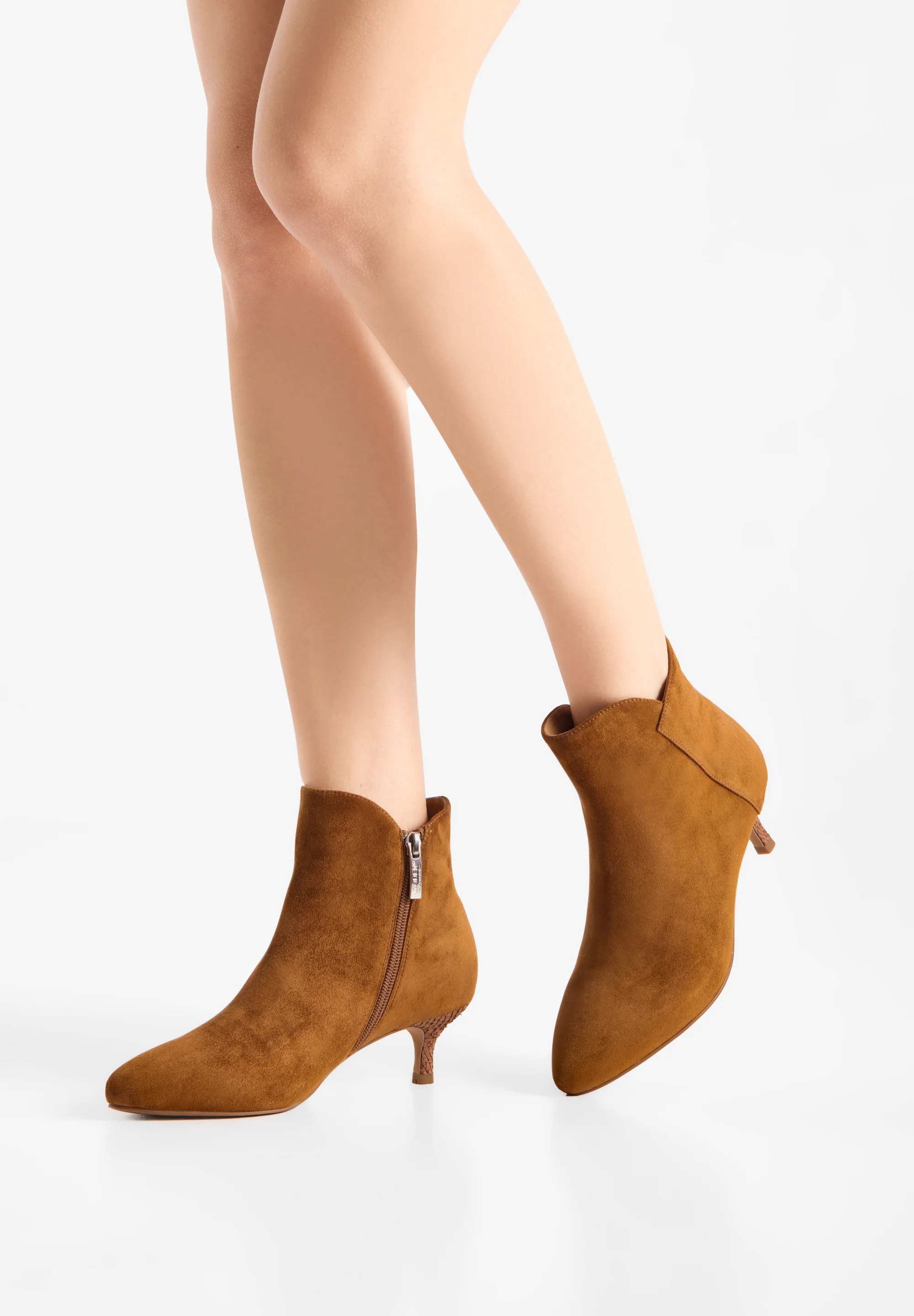 Saga Zip S - Dark Tan - Image 5